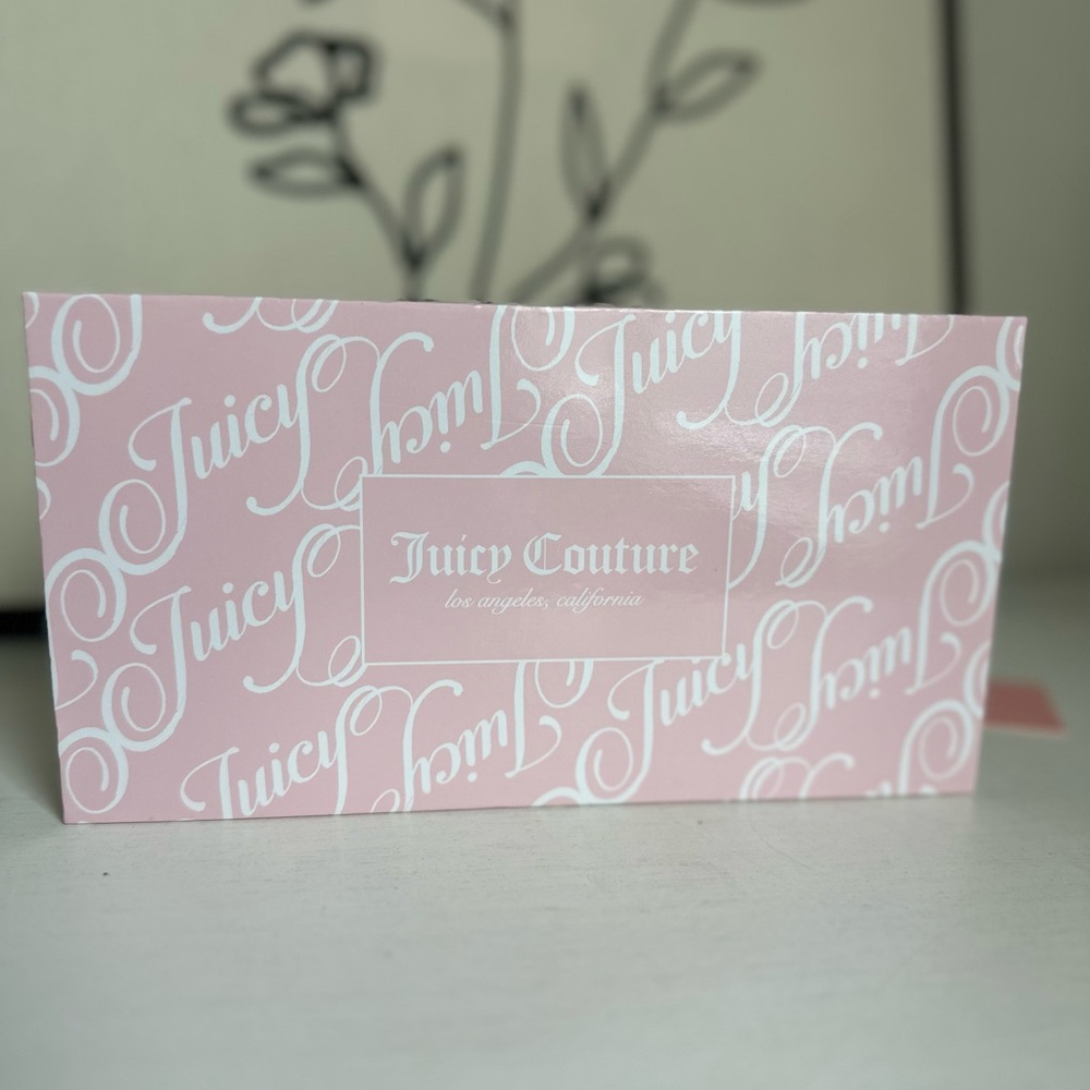 Juicy Couture Tied With A Bow Large Zip Around Wallet - Picture 3 of 3